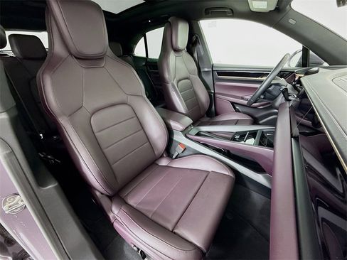 Used 2024 Porsche Macan 4 Electric image 30