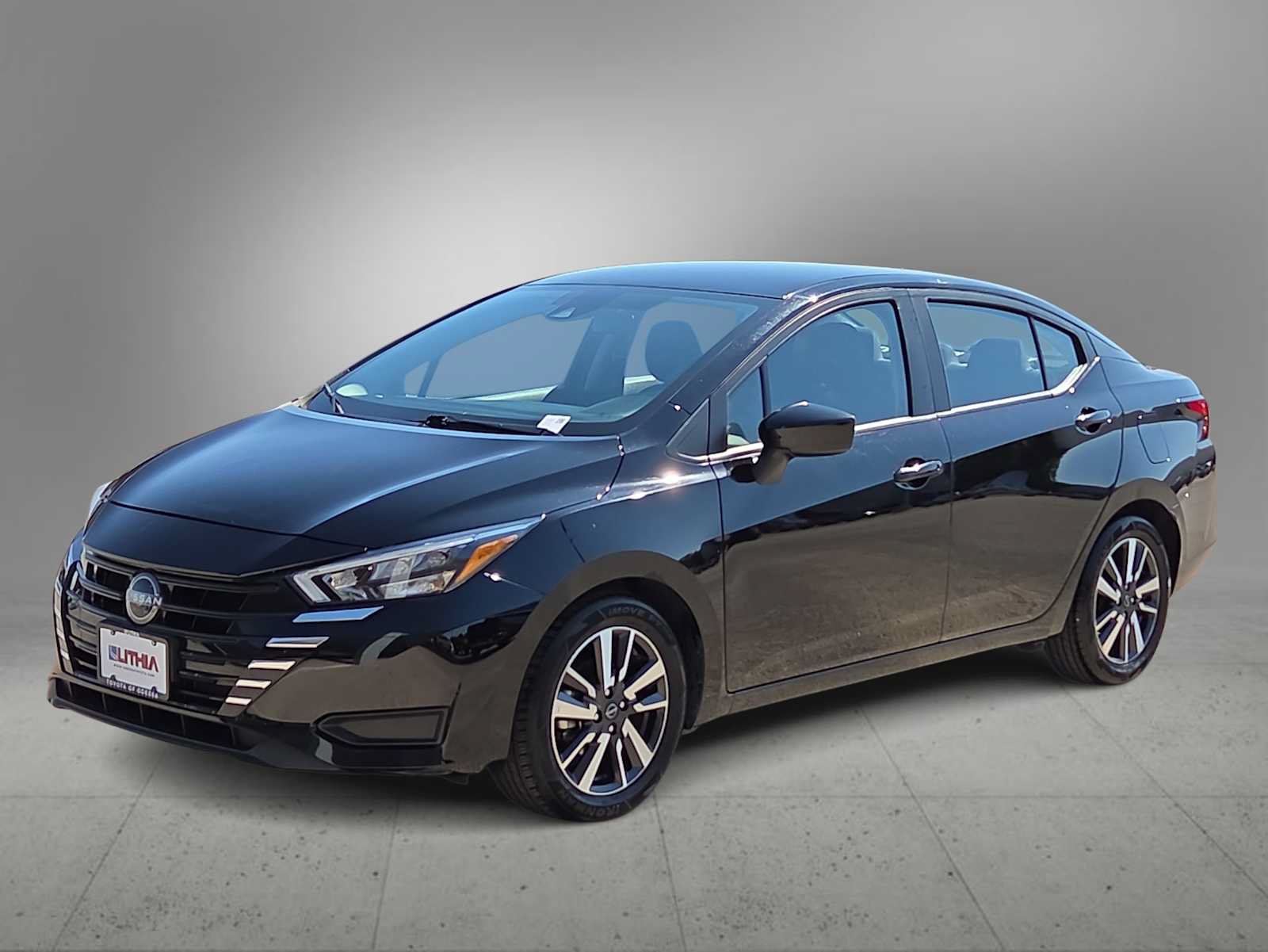Used 2025 Nissan Versa SV FWD image 1