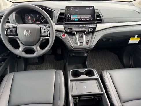 Used 2026 Honda Odyssey EX-L image 13