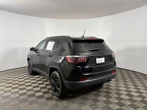 Used 2020 Jeep Compass Latitude image 3