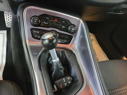 Used 2015 Dodge Challenger R/T w/ Quick Order Package 22B R/T image 19