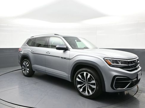 Used 2023 Volkswagen Atlas SEL Premium AWD/4WD image 4