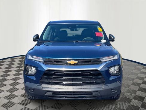 Used 2021 Chevrolet TrailBlazer LS image 2
