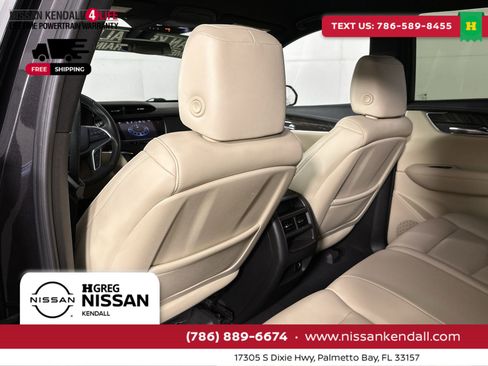 Used 2018 Cadillac XT5 AWD image 28