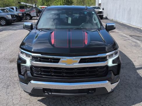 Used 2025 Chevrolet Silverado 1500 LT AWD/4WD image 23