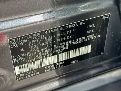 Used 2022 Toyota RAV4 LE AWD/4WD image 39