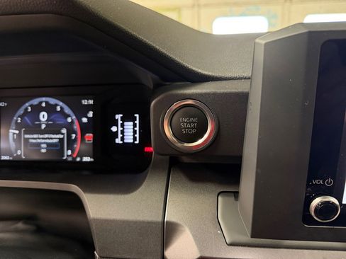 Used 2025 Toyota 4Runner SR5 image 23