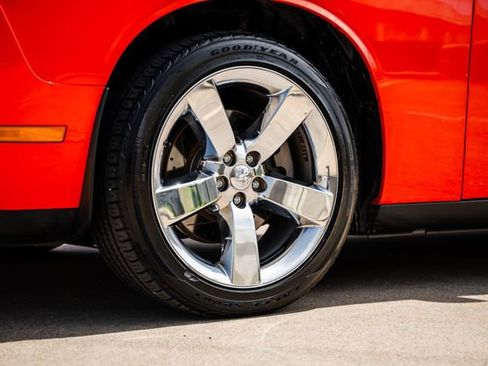 Used 2009 Dodge Challenger R/T RWD image 41