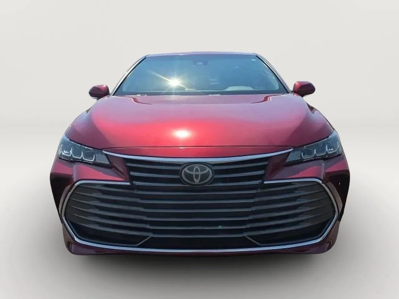 Used 2019 Toyota Avalon XLE FWD image 4