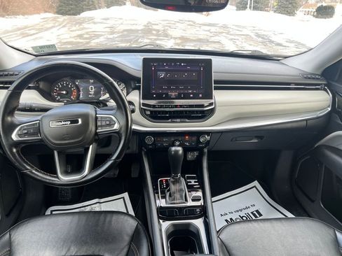 Used 2022 Jeep Compass Limited image 24