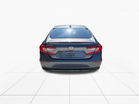 Used 2018 Honda Accord Sport image 7