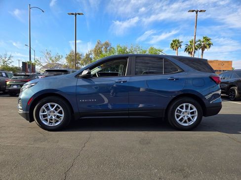 Used 2024 Chevrolet Equinox LS w/ LS Convenience Package FWD image 3