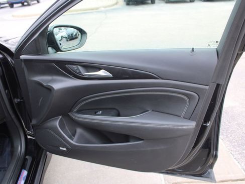 Used 2018 Buick Regal GS w/ Driver Confidence Package #2 image 21