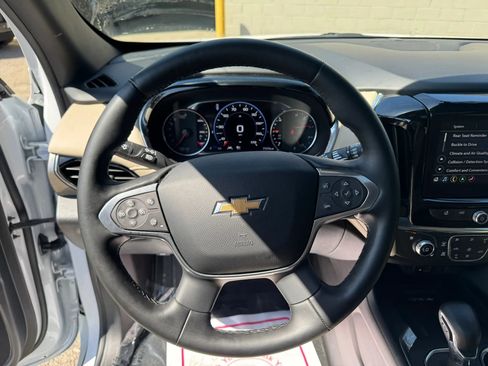 Used 2023 Chevrolet Traverse Premier AWD/4WD image 12