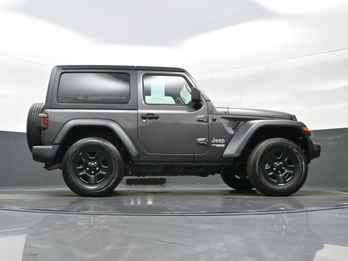 Used 2019 Jeep Wrangler Sport image 29