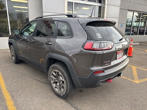 Used 2020 Jeep Cherokee Trailhawk image 8