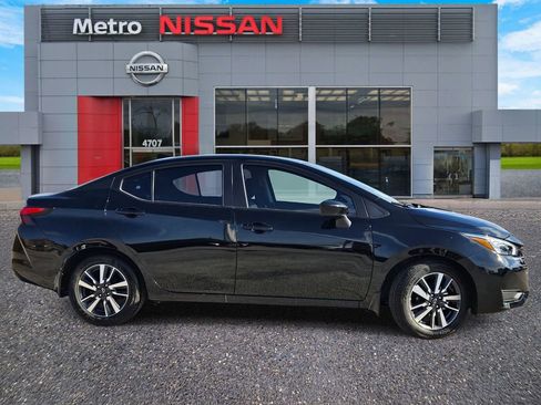 New 2025 Nissan Versa SV image 2