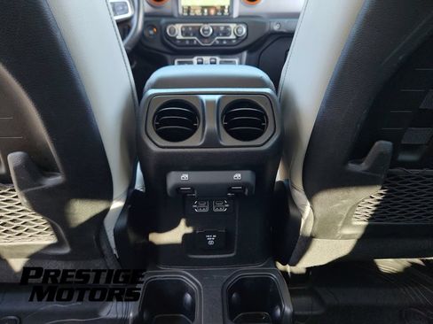Used 2021 Jeep Gladiator Mojave AWD/4WD image 22