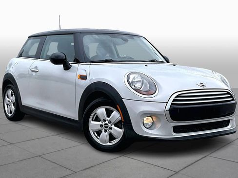 Used 2015 MINI Cooper 2-Door Hardtop image 3