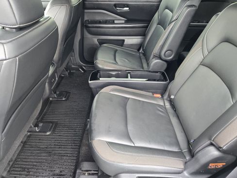 Used 2023 Nissan Pathfinder SL w/ SL Premium Package image 27