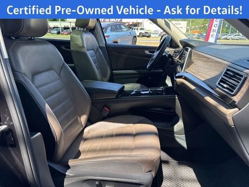 Certified 2025 Volkswagen Atlas SEL AWD/4WD image 60