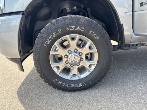 Used 2024 RAM 2500 Laramie AWD/4WD image 25