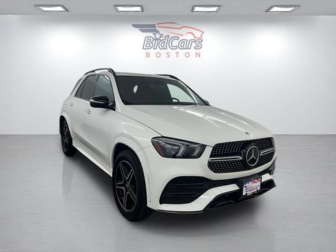 Used 2022 Mercedes-Benz GLE 350 4MATIC w/ AMG Line Exterior image 3