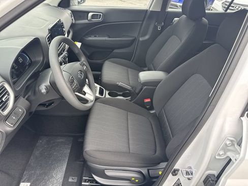 New 2026 Hyundai Venue SE FWD image 9