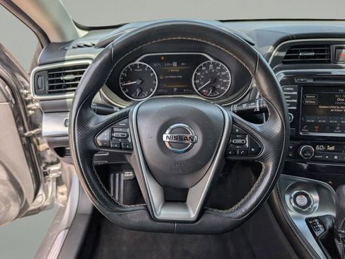 Used 2022 Nissan Maxima SV w/ Floor Mat Group FWD image 19