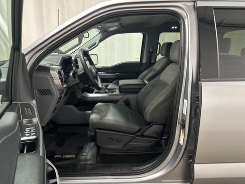 Used 2023 Ford F150 Lightning XLT image 7