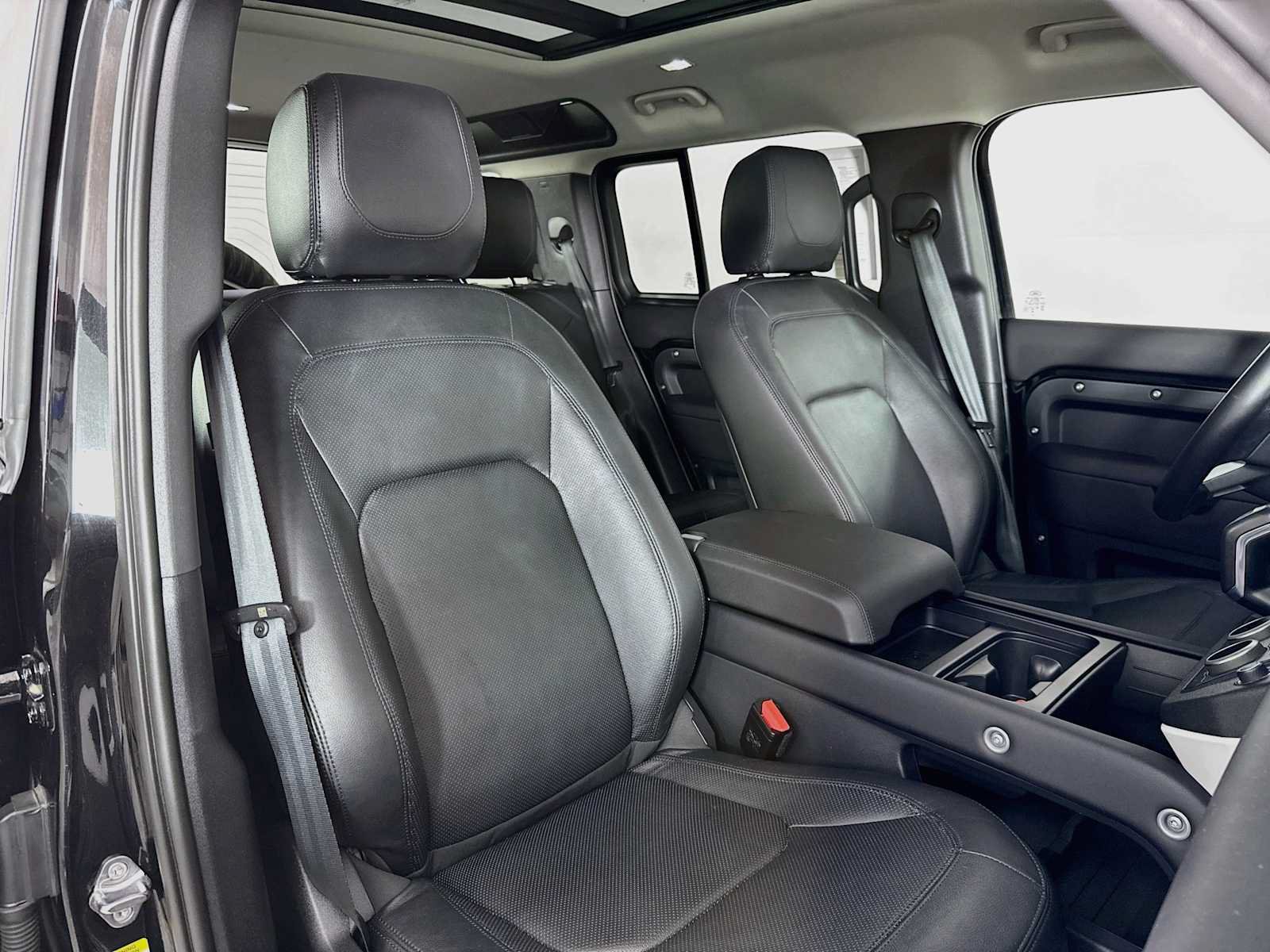 Certified 2024 Land Rover Defender 110 S AWD/4WD image 26