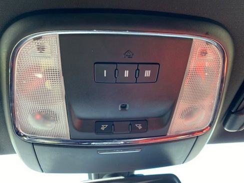 Used 2016 Dodge Charger SXT w/ AWD Plus Group image 26