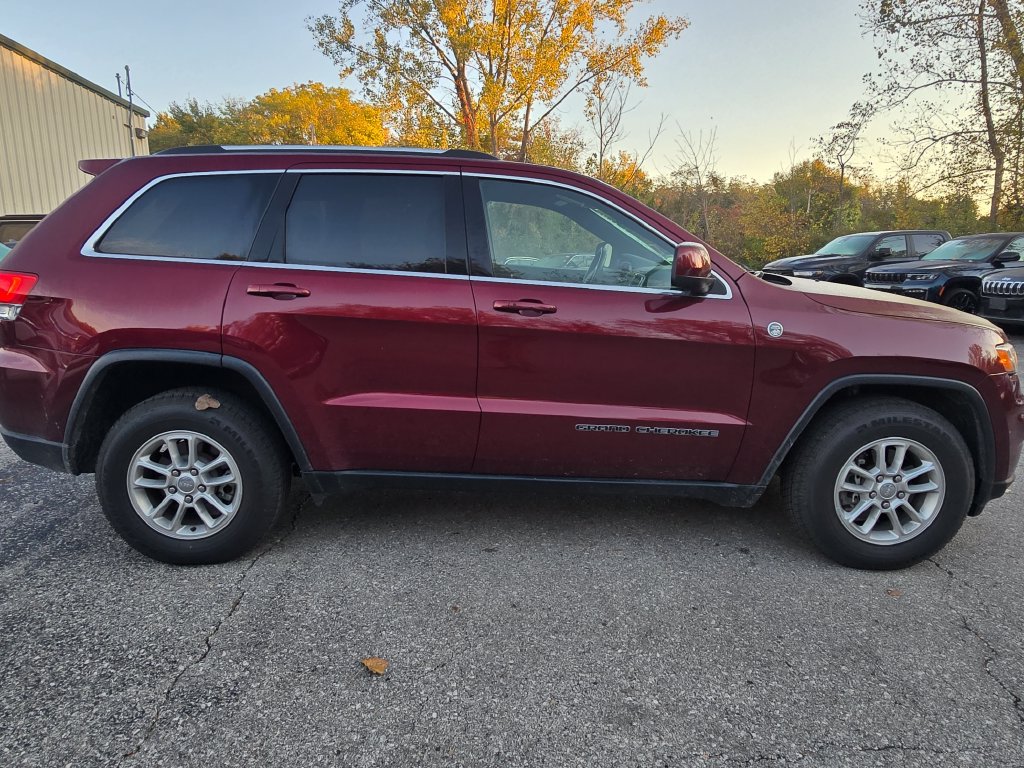 Used 2018 Jeep Grand Cherokee Laredo AWD/4WD image 9