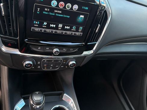 Used 2018 Chevrolet Traverse LT FWD image 33