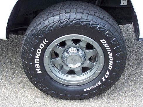 Used 2023 Toyota Tacoma SR image 11