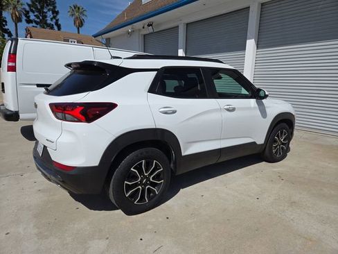 Used 2023 Chevrolet TrailBlazer ACTIV w/ Sun and Liftgate Package image 3