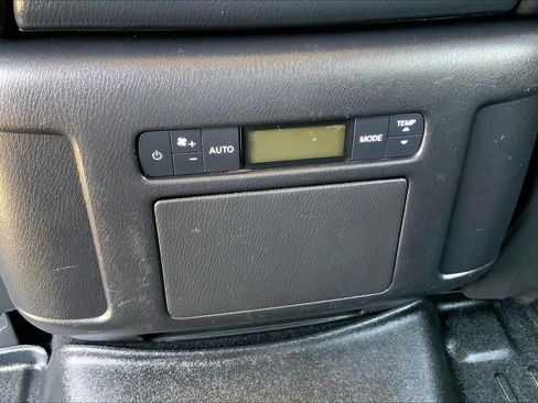 Used 2022 Nissan Armada SV RWD image 35