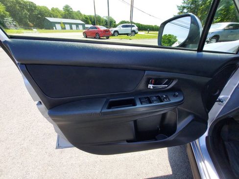 Used 2014 Subaru Crosstrek 2.0i Premium w/ Moonroof Package AWD/4WD image 8