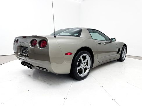 Used 2000 Chevrolet Corvette Coupe w/ Lighting Pkg image 17