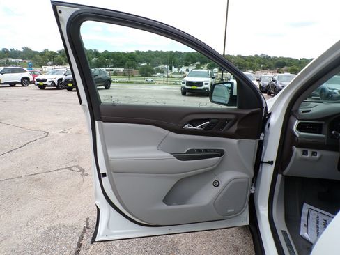 Used 2019 GMC Acadia SLT AWD/4WD image 23