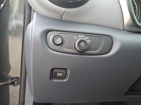 Used 2019 Chevrolet Blazer LT image 28