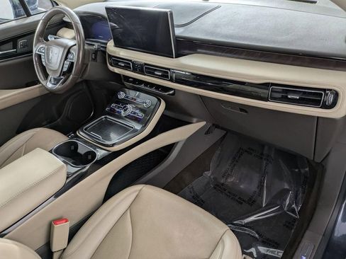 Used 2022 Lincoln Nautilus Reserve image 32