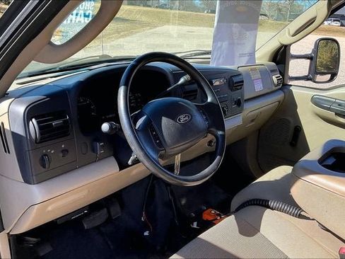 Used 2006 Ford F350 XL image 16