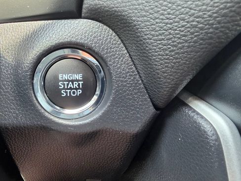 Used 2023 Toyota RAV4 XLE FWD image 27