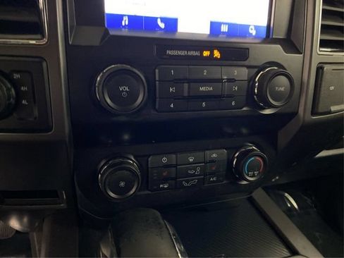 Used 2020 Ford F150 XLT w/ Equipment Group 302A Luxury AWD/4WD image 31