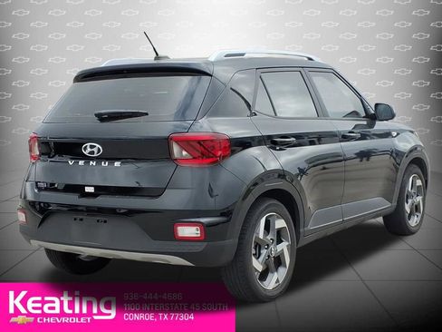 Used 2024 Hyundai Venue SEL image 6