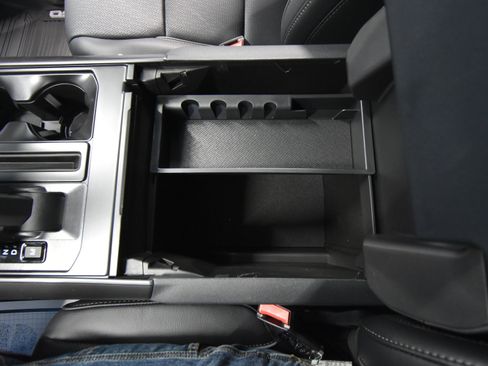 New 2025 Ford F150 Lariat w/ Equipment Group 502A High image 17