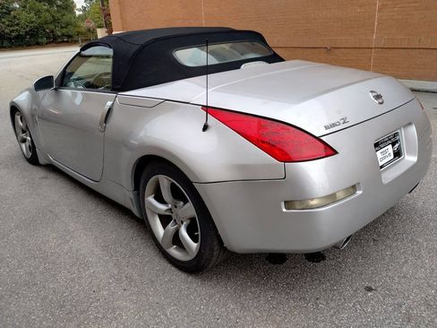 Used 2006 Nissan 350Z Touring image 7