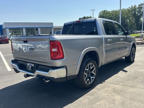 Used 2025 RAM 1500 Laramie AWD/4WD image 8