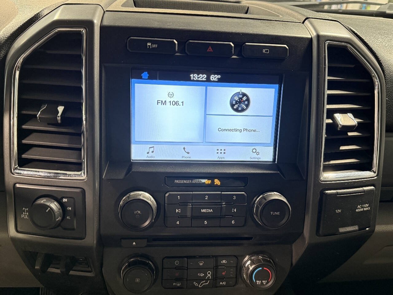Used 2017 Ford F250 XLT w/ XLT Premium Package AWD/4WD image 18
